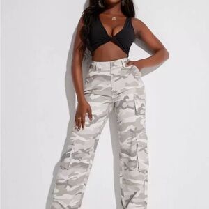 American Eagle Camo Pants